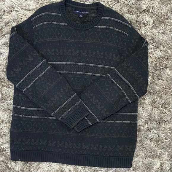 Tommy Hilfiger men 100% cotton long sleeves crew neck sweater. Size L. Used - Picture 7 of 9